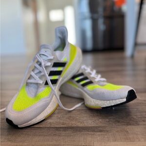 Women’s size 8 adidas ultraboost shoes neon yellow